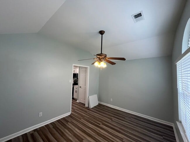 Building Photo - Beautiful 4 Bedroom 2 and a Half Bathroom in the Heart of Sherwood, AR