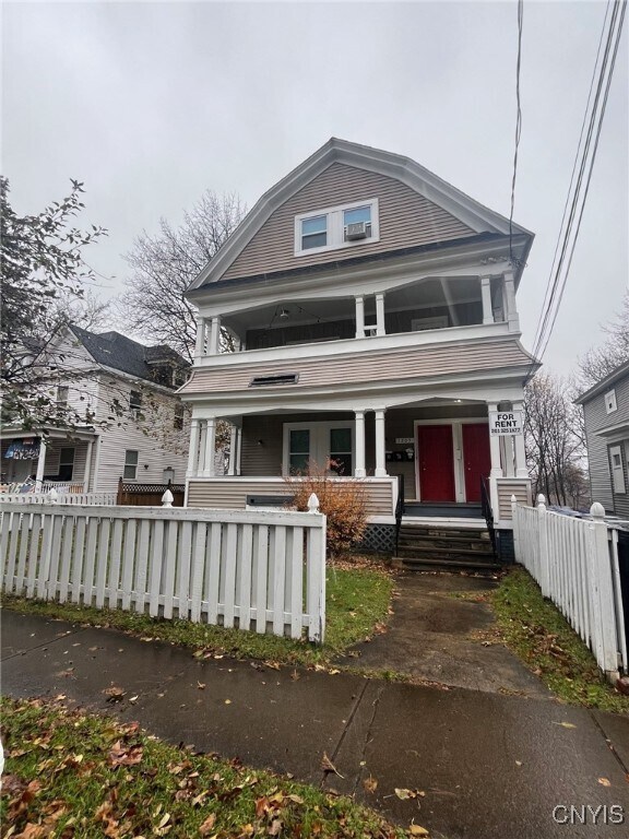 Primary Photo - 1205 Madison St