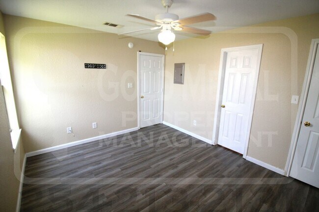 Building Photo - 3410 Cantabrian Dr
