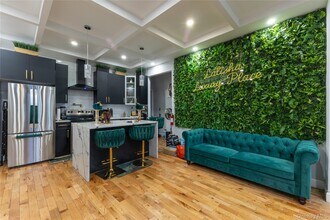 Building Photo - 48 Essex St