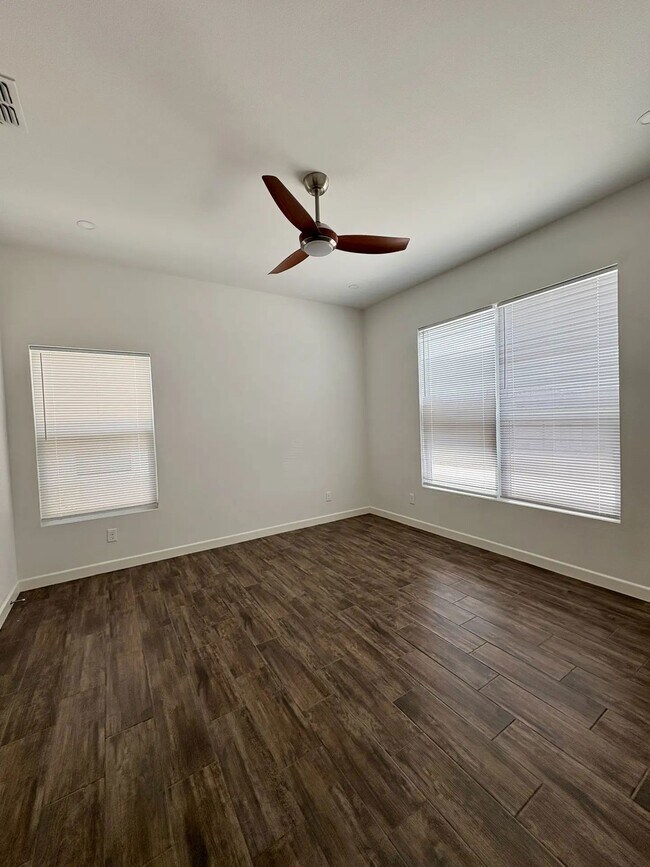 Building Photo - 2610 Fern Ave