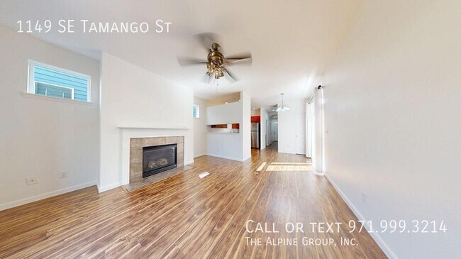 Building Photo - 1149 SE Tamango St
