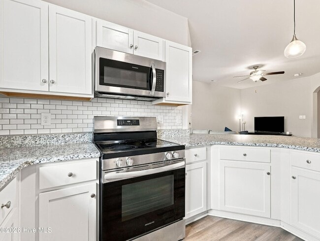Building Photo - 227 Crab Claw Spit Ln