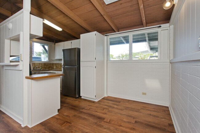 Building Photo - Kailua Pet Friendly - 3 bedroom, 1 bathroom