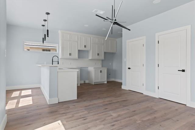 Building Photo - 1116 E Oleander St