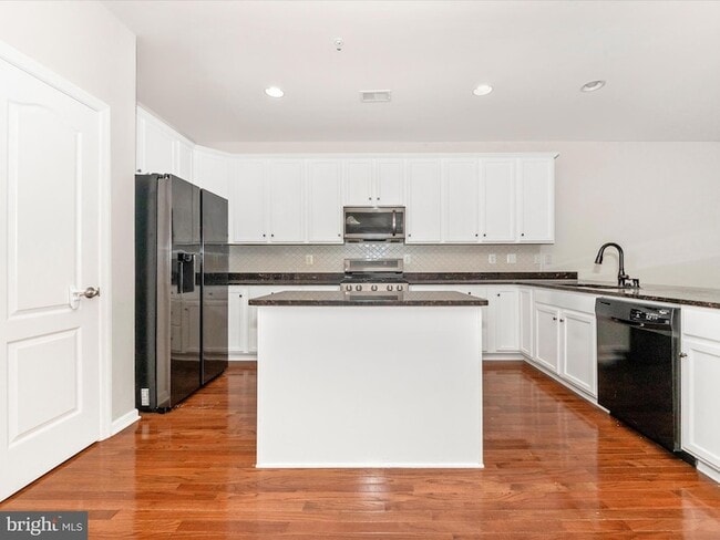 Building Photo - 8313 Black Harrier Ln