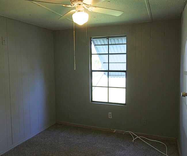 Building Photo - 8433 Pin Oak Rd