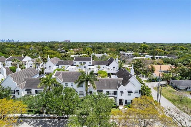 Building Photo - 7765 SW 54th Ct