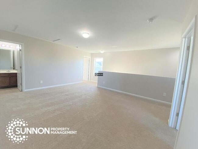 Building Photo - Charming 4 Bed, 3 Bath Home Corner Lot in Indian Trail!