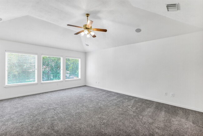 Building Photo - 3 Renoir Trail Pl