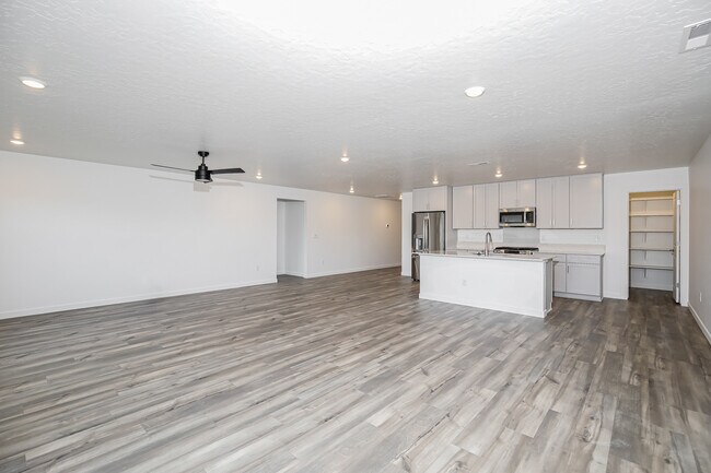 Building Photo - 15206 Nimbus Way