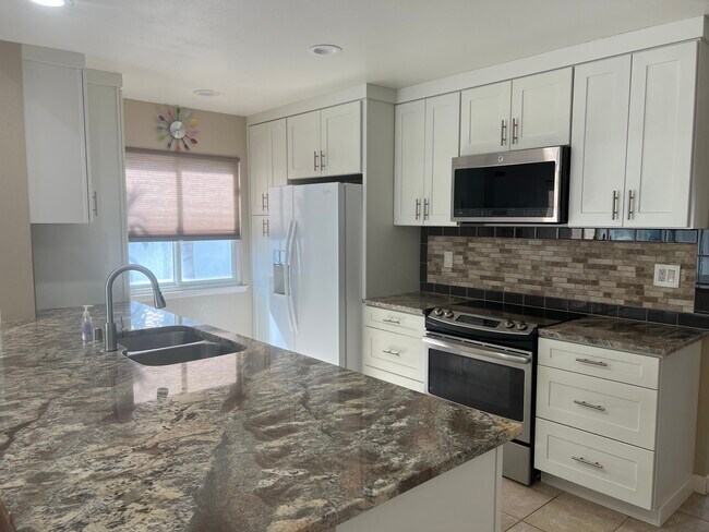 Building Photo - 14852 Rattan St