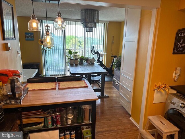 Primary Photo - 6800 Fleetwood Rd