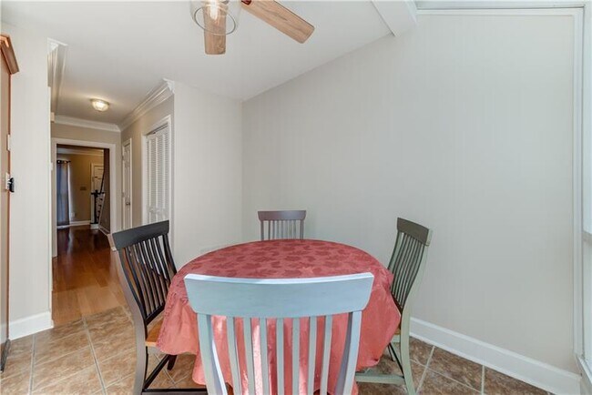 Building Photo - 64 Mt Vernon Cir