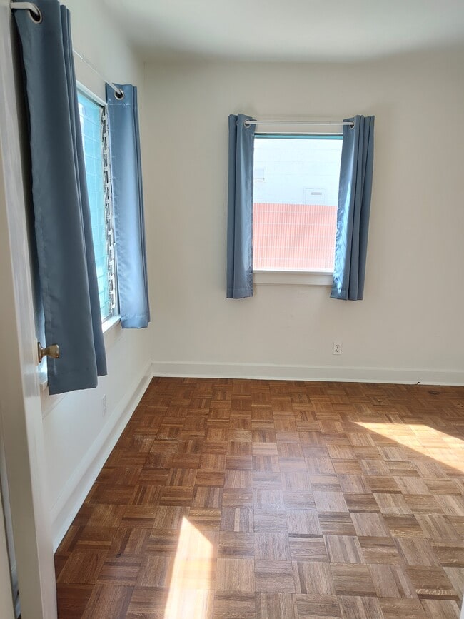 Building Photo - 1145-1142 Nowita Pl