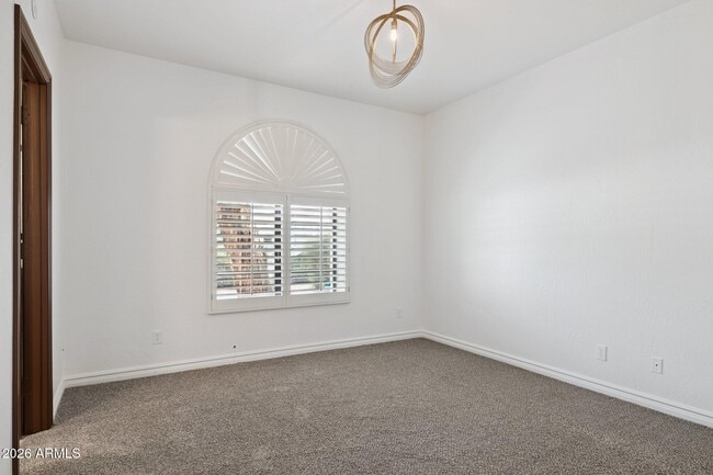 Building Photo - 8303 N 61st Pl