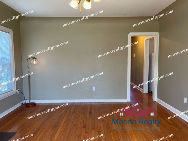 Building Photo - Charming Tudor Style Home 2 bedroom 1 bath...