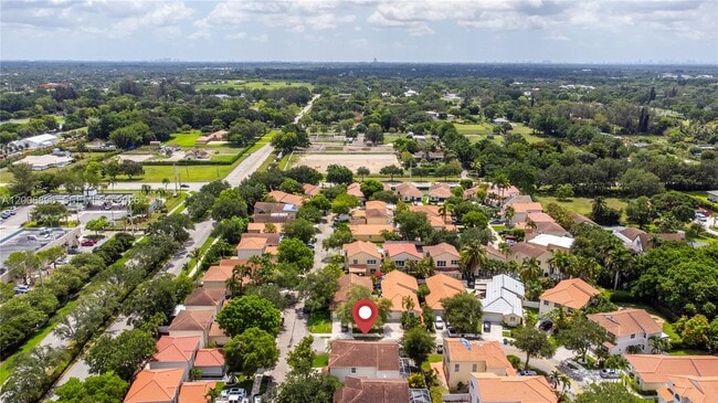 Building Photo - 14972 SW 50th Ct