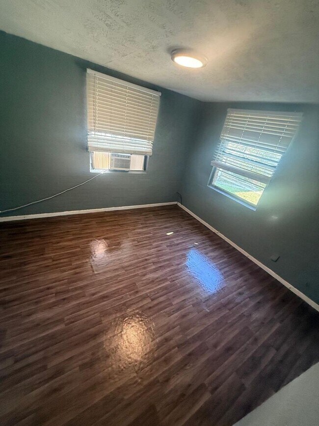 Building Photo - 4075 Reed St