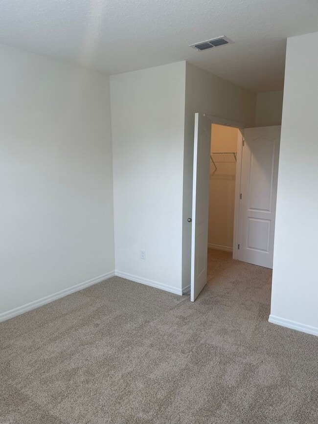 Building Photo - 1249 Yellow Finch Dr