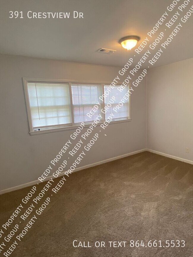 Building Photo - 391 Crestview Dr