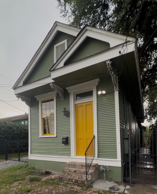 Building Photo - 515 Cadiz St
