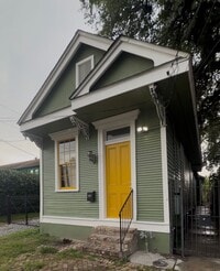 Building Photo - Check Out 515 Cadiz Street