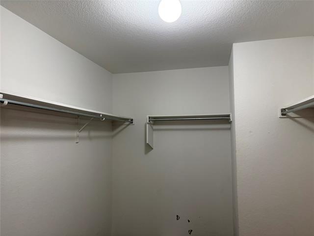 Building Photo - 9011 King Ranch Dr