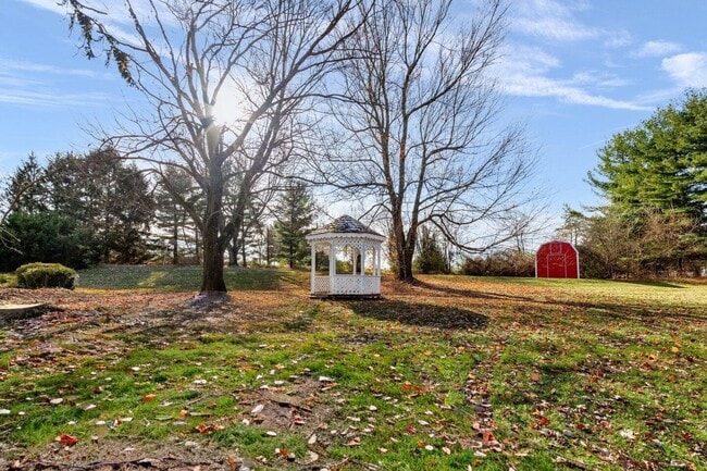 Building Photo - 49 Commanche Ct