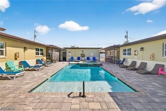 Building Photo - 4831 Tudor Dr