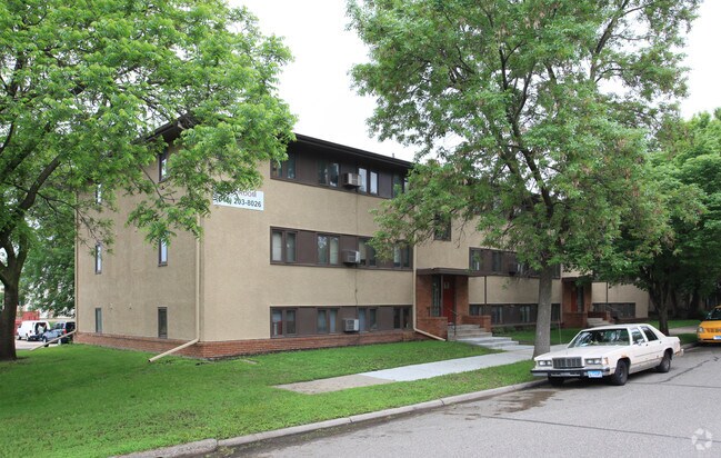 Primary Photo - Mayfair Apartments