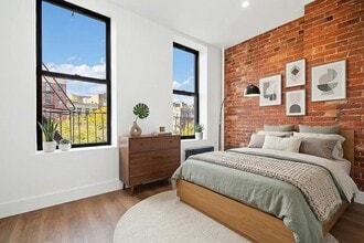 Building Photo - 130 Allen St