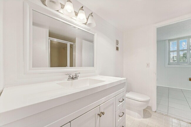 Building Photo - 250 NW 67th St