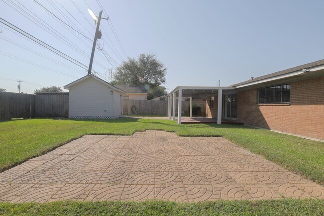 Building Photo - 3118 Flamborough Dr