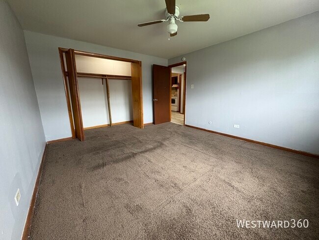 Building Photo - 1135 W 127th Pl