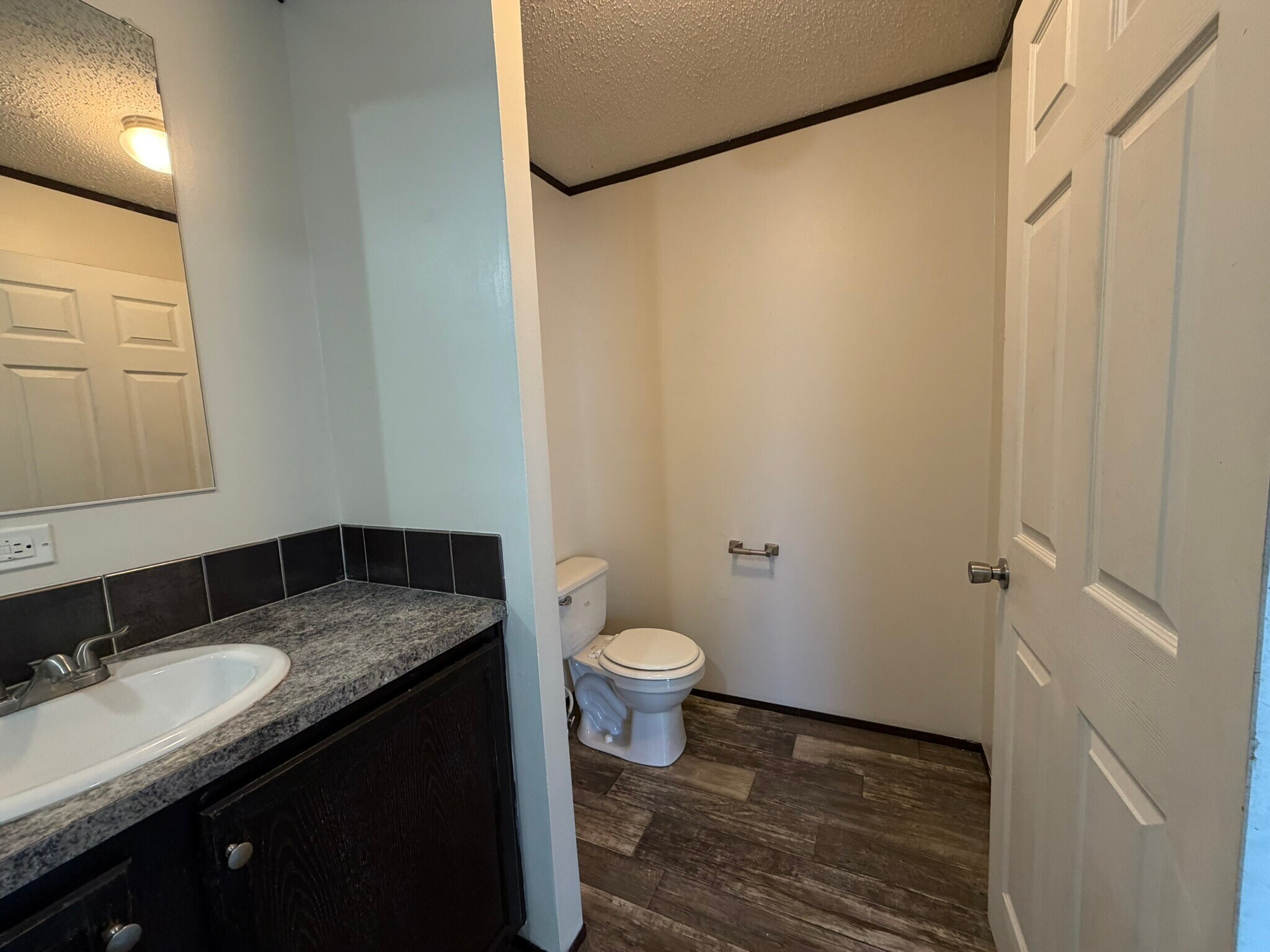 Building Photo - 2331 Wellington Green Dr