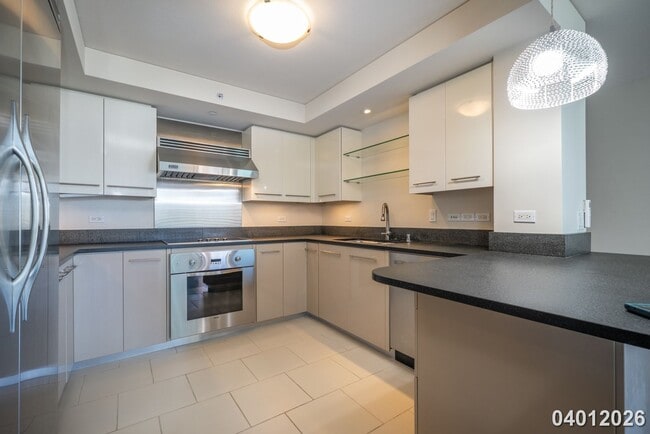 Building Photo - 2br - 2 Bed 1 Bath Condo in Capitol Place