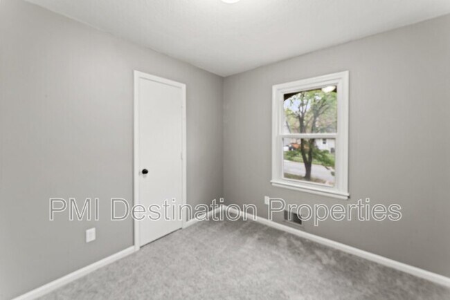 Building Photo - 12012 E 56 St