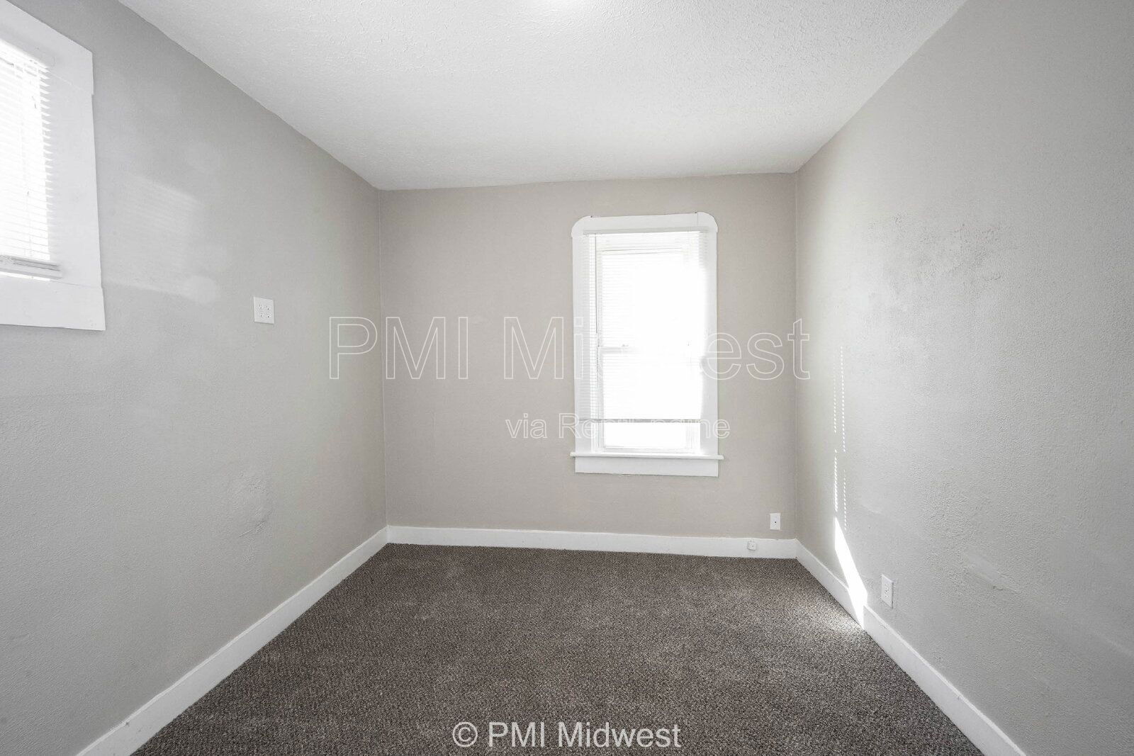 Building Photo - 101 N State Ave