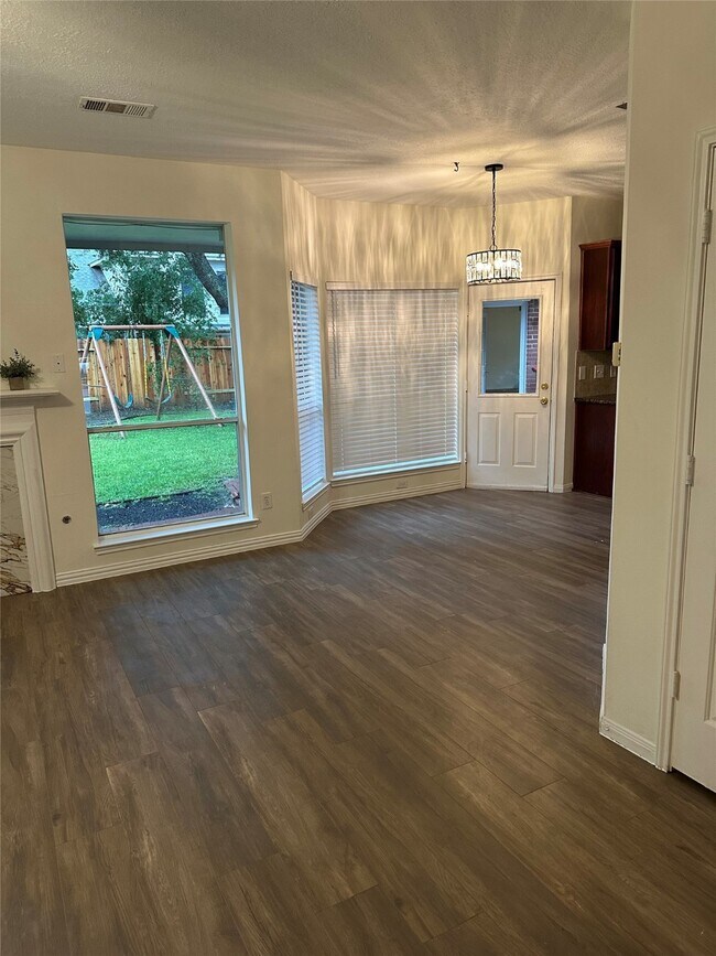 Building Photo - 16655 Broadoak Grove Ln