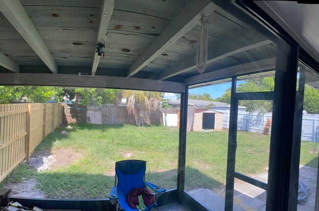 Building Photo - 2019 Bayshore Gardens Pkwy