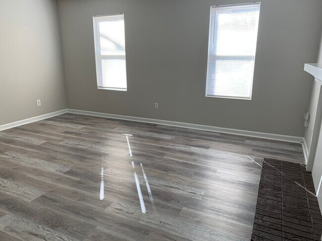 Building Photo - 5302