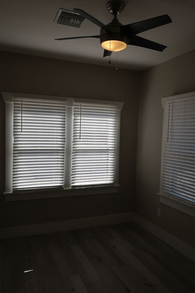 Building Photo - Charming Duplex Apartment in Historic U of A Neighborhood Fully Remodeled in 2020