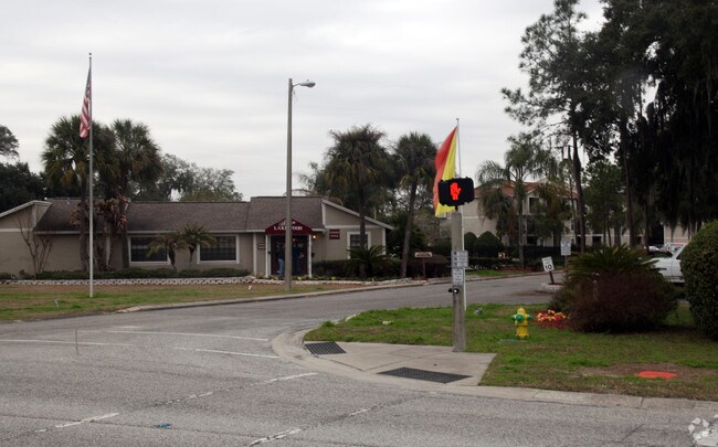 Building Photo - Walden Lakewood