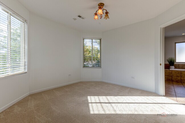 Building Photo - 20772 N William Ave