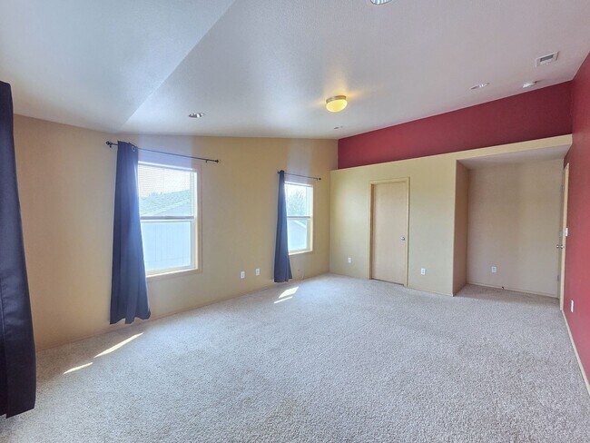 Building Photo - 7008 S Lucas St