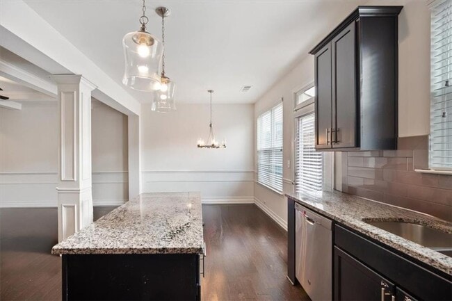 Building Photo - 2730 Kemp Ct
