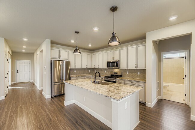 Building Photo - 18281 Grosbeak Pl