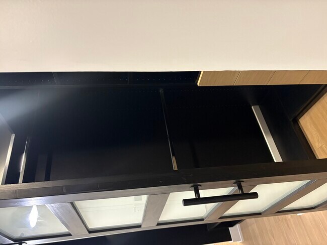 Building Photo - 1 E Scott St