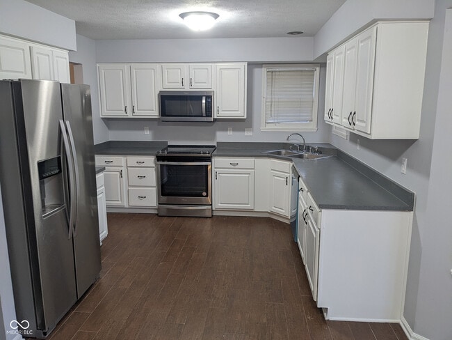 Building Photo - 7617 Willow Ridge
